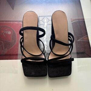 Black Strappy Block Heel Sandals Minimalist Open Toe Heels Size 7 New